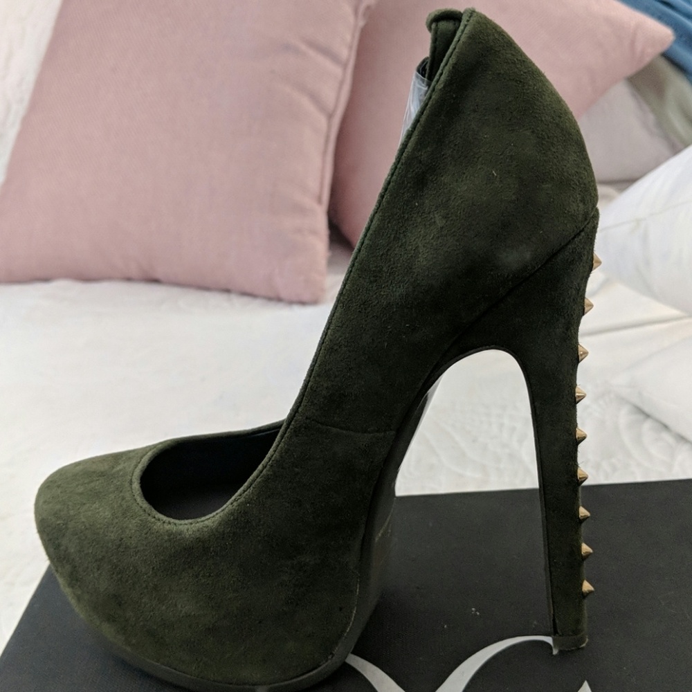 Monica Chiang Heels 5.5